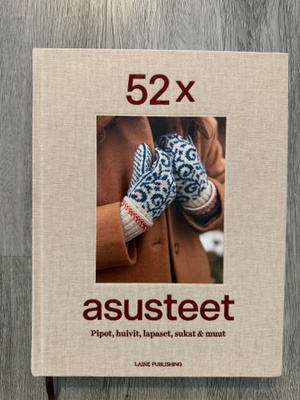 52 x Asusteet neulekirja
