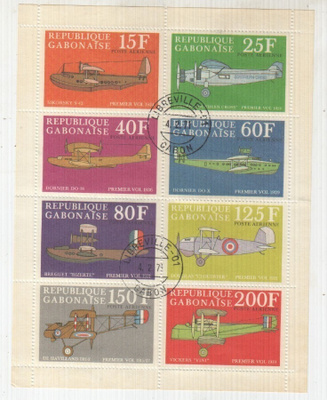 Gabon 1970  lentokoneita pienoisarkki.