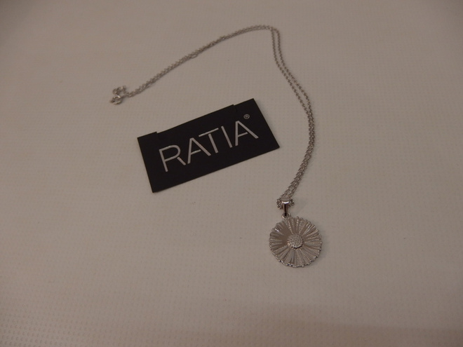 Kaunis hopeinen riipus, Ratia, design Eeva Mela, UUSI