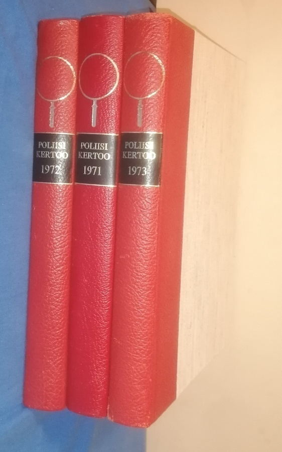 1971-73 Poliisi kertoo.,  3 ensimmäistä