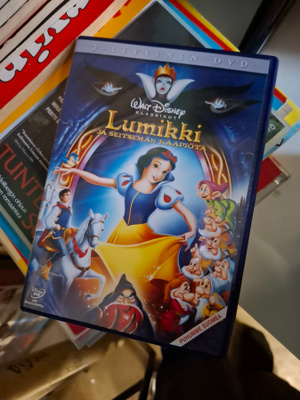 Lumikki ja seitsemän kääpiötä