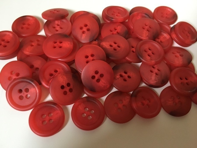 Punainen muovi NAPPI, koho reuna Ø 19mm,