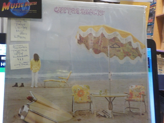 NEIL YOUNG - ON THE BEACH M-/EX+ LP 1ST UK PRESS