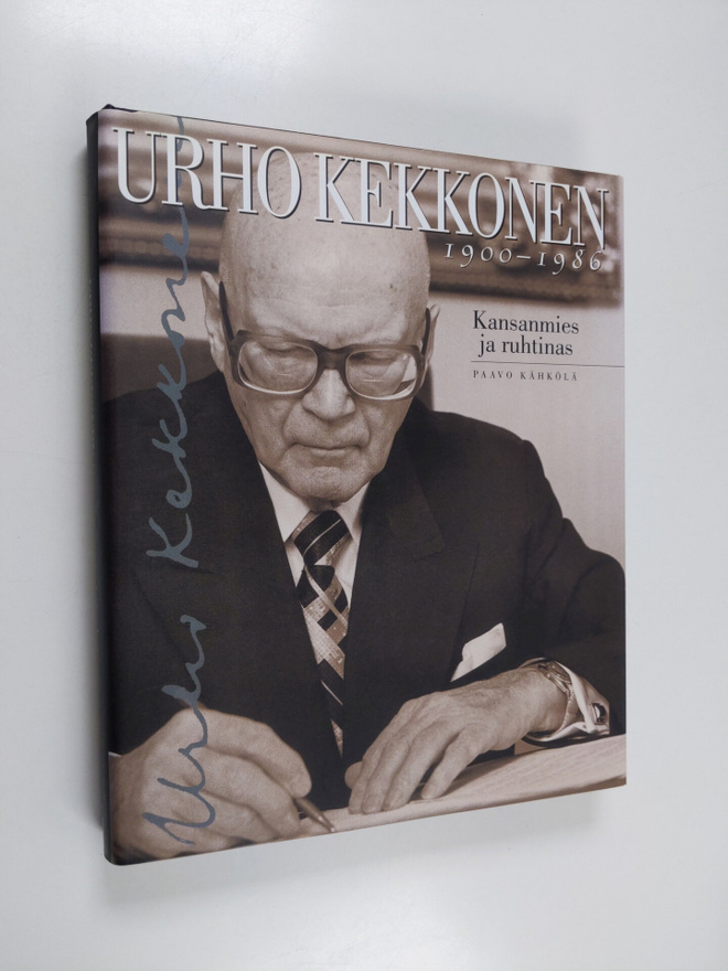 Paavo Kähkölä : Urho Kekkonen 1900-1986 : kansanmies ja r...