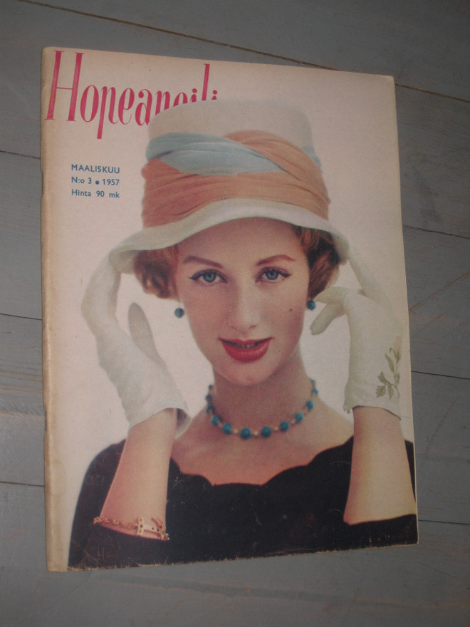 Hopeapeili :maaliskuu 1957