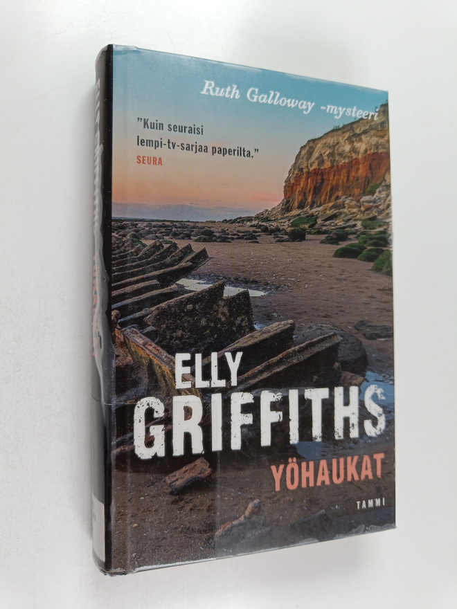 Elly Griffiths : Yöhaukat