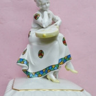 Figuuri Nainen kitara tuoli posliinia korkeus 15cm siro - pikkukuva 1