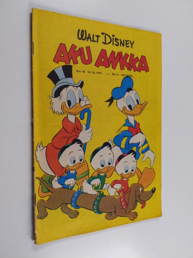 Walt Disney : Aku Ankka 42/1974