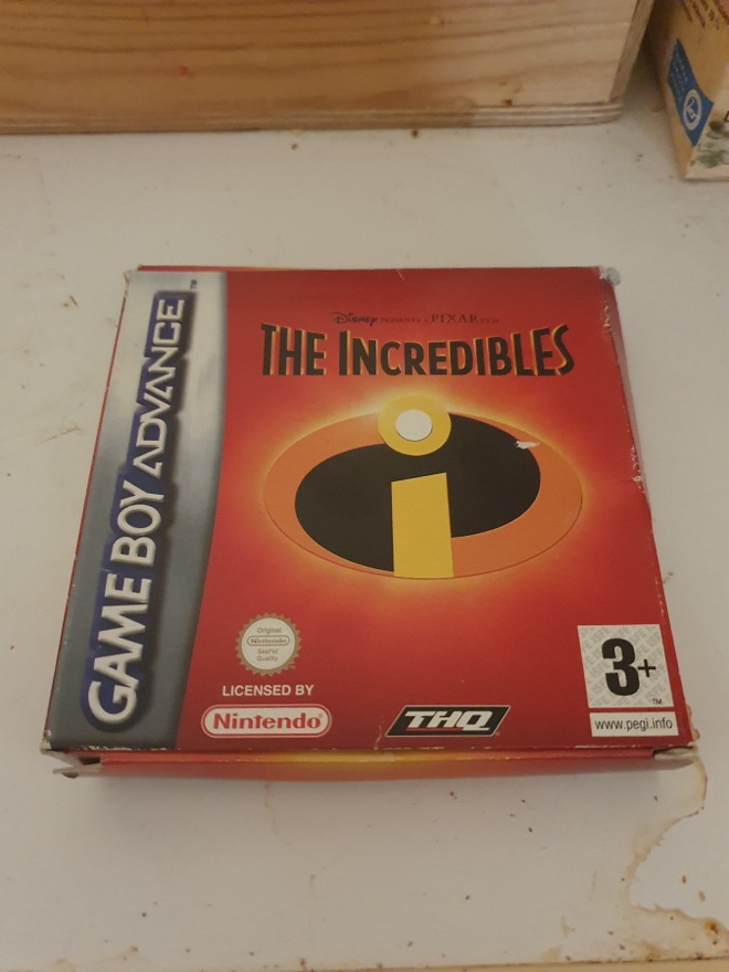 GBA The Incredibles peli (Boxed)