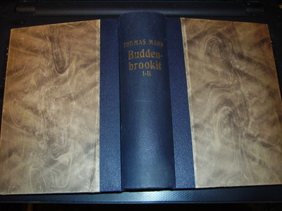 Tomas Mann : Buddenbrookit I-II ( 1 p. 1925 ) sis. postikul.