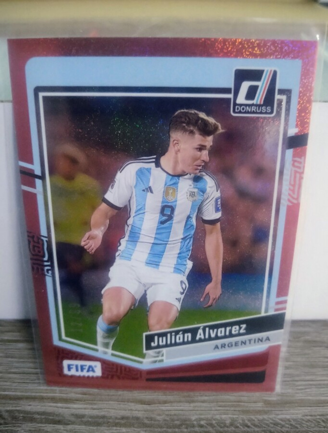 Julian Alvarez numeroitu 12/99