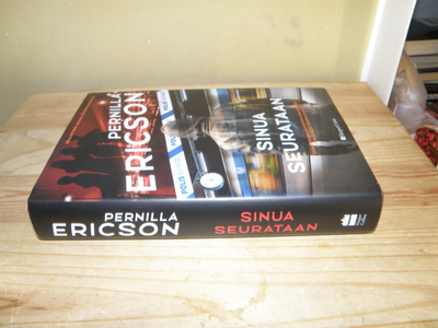 Pernilla Ericson Sinua seurataan (sidottu)