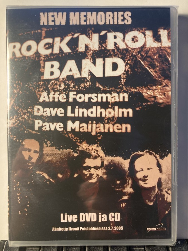 ROCK'N'ROLL BAND: New Memories, CD + DVD, muoveissa