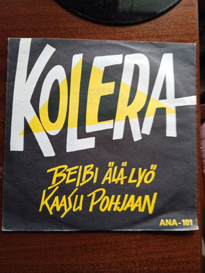 KUVAPUSSI SINGLE: KOLERA