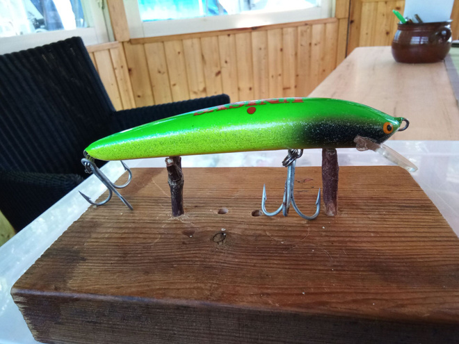 Nils Master invincible  12cm Finland Unisys mainosvaappu 
