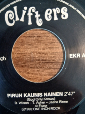 Clifters : Pirun kaunis nainen/Kahta naista ei.... 7" single