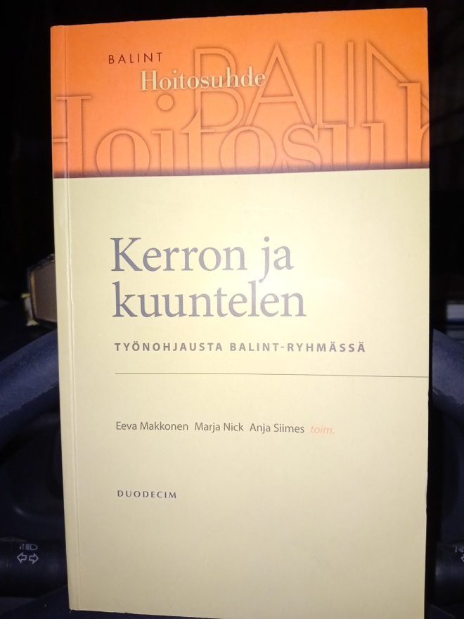 Makkonen  : Kerron ja kuuntelen ( SIS POSTIKULU  )