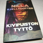 Nilla Kjellsdotter Kivipuiston tyttö -sid 1.p 2022 - pikkukuva 1