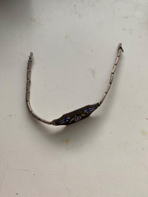 Joukko-osasto ranneke hopeaa