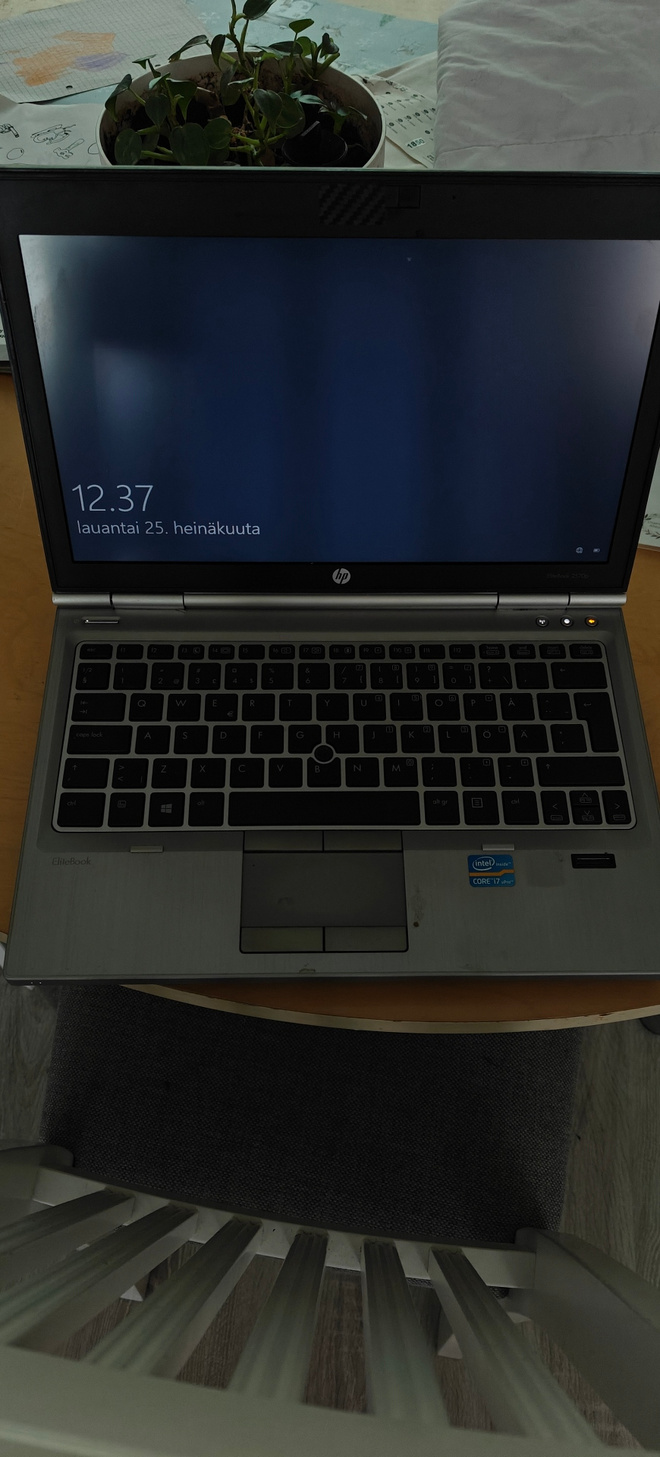HP 2570