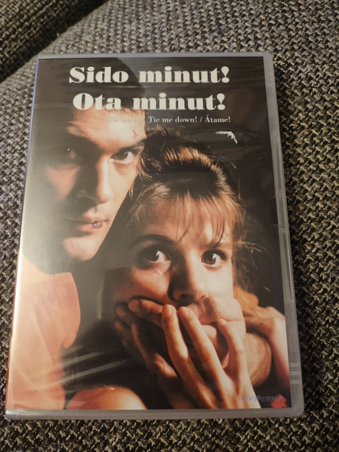 Sido minut! Ota minut! UUSI Pedro Almodovar