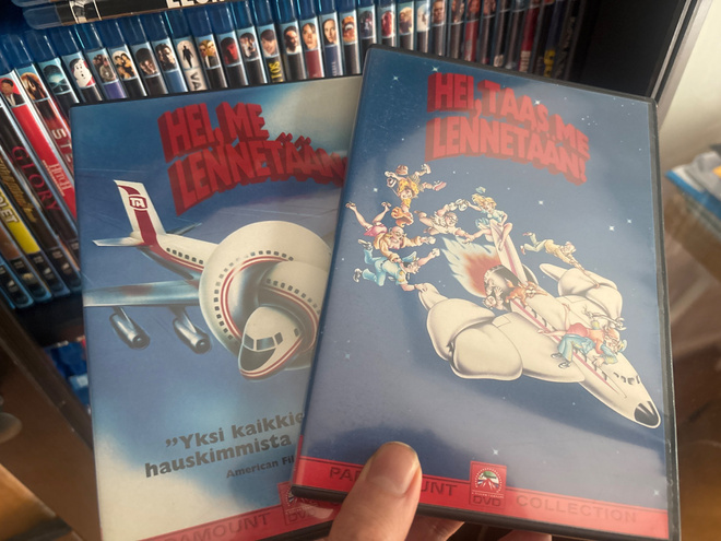 Hei me lennetään / airplane molemmat (1980)