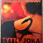 [Kirja] STIEG LARSSON: TYTTÖ JOKA LEIKKI TULELLA - pikkukuva 1