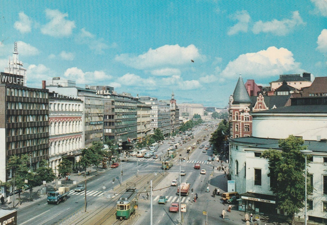 RAITIOVAUNUJA MANNERHEIMINTIELLÄ