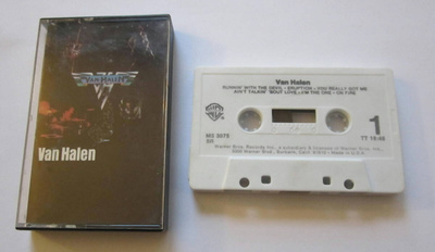 VAN HALEN "1" C-KASETTI