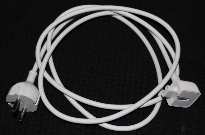 Apple virtalähteen jatkokaapeli