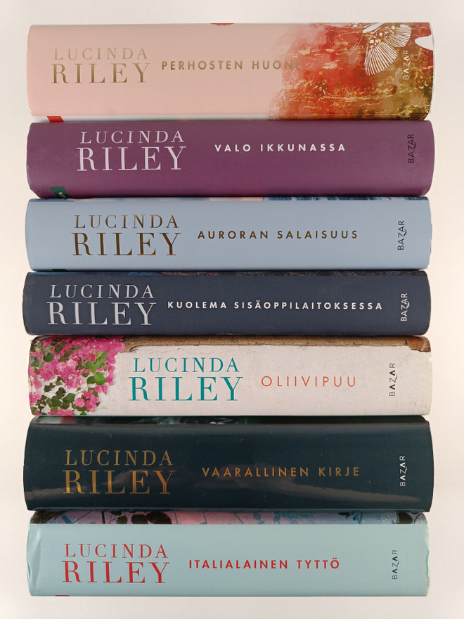 Lucinda Riley : Lucinda Riley -paketti (7 kirjaa) : Perho...