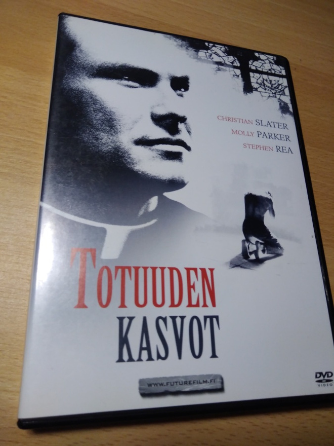TOTUUDEN KASVOT       DVD            futurefilm