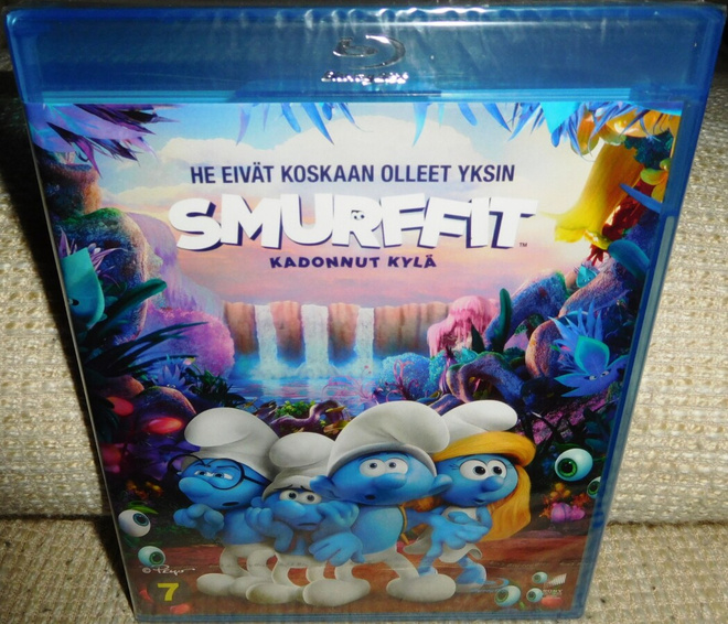 Smurffit Kadonnut Kylä (muoveissa) Blu-ray