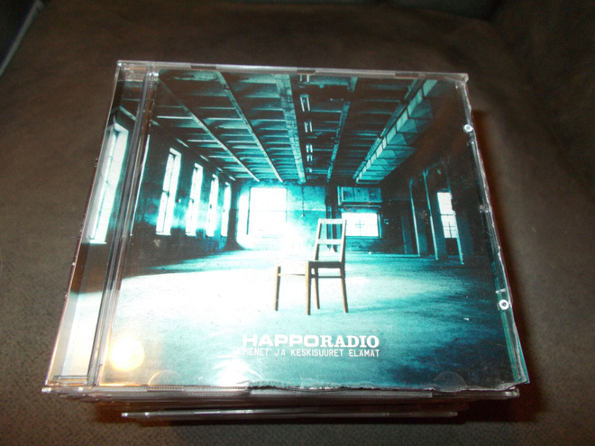 CD HAPPORADIO ** PIENET JA KESKISUURET ELÄMÄT **
