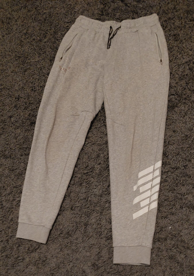 Superdry harmaat verkkarit koko M miesten