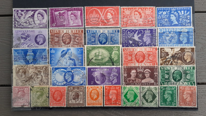 ENGLANTI VANHAA n.1930-50 luku LEIMATTUJA postimerkkejä 30kp