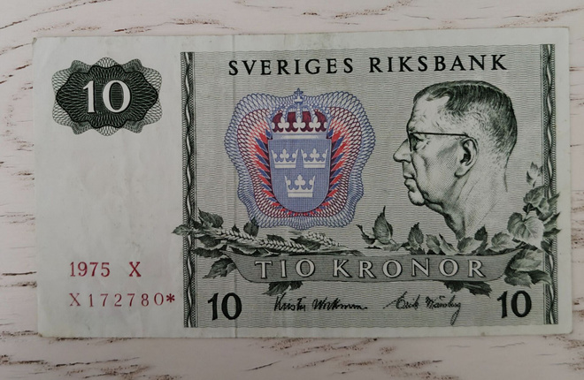 10 kruunua 1975 *