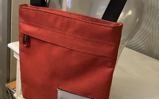 CALVIN KLEIN -:¦:- UPEA OLKA / CROSSBODY LAUKKU -:¦:-