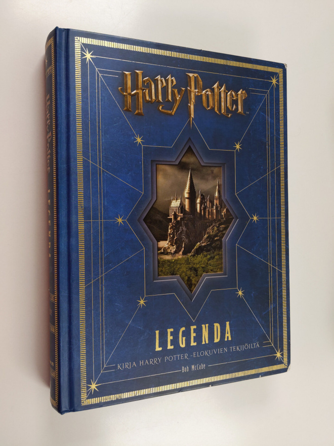 Bob McCabe : Harry Potter : legenda : elokuvasarja yksiss...