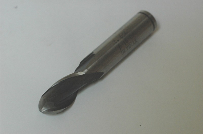 Muotojyrsin, pallopäinen ,halk.16 mm, D2