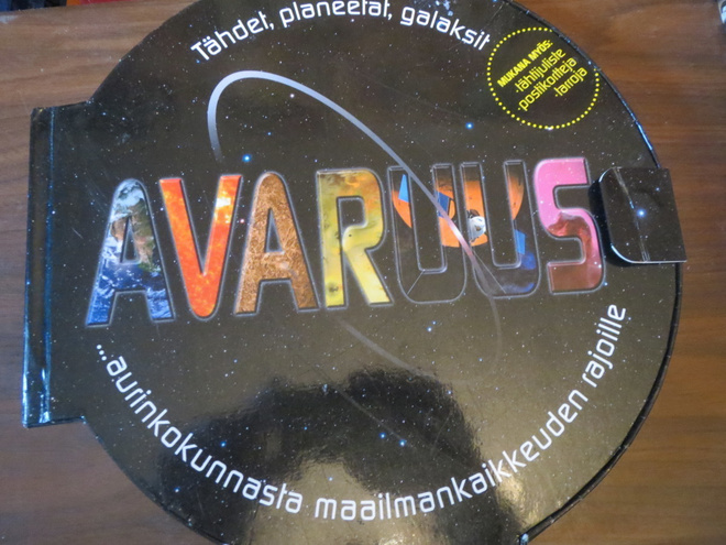 Carole Stott: Avaruus - Tähdet, planeetat, galaksit