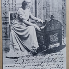 Äiti liekuttaa lasta kehdossa 'Nuku nyt hyvin', p. 1905 - pikkukuva 1