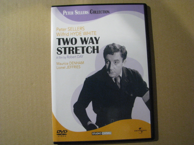 TWO WAY STRETCH - Nokkelat timanttiketut ( Peter Sellers )