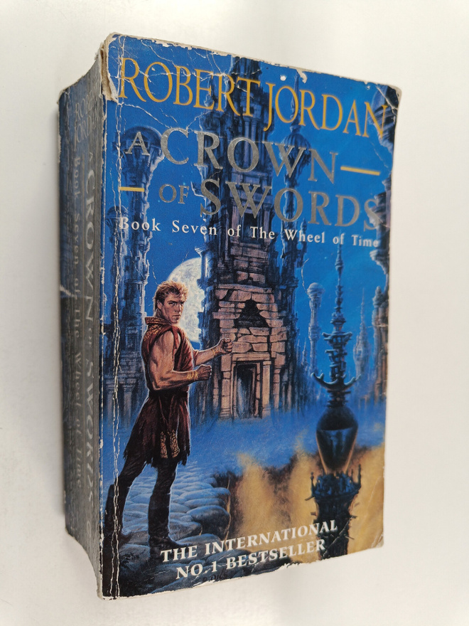 Robert Jordan : A crown of swords