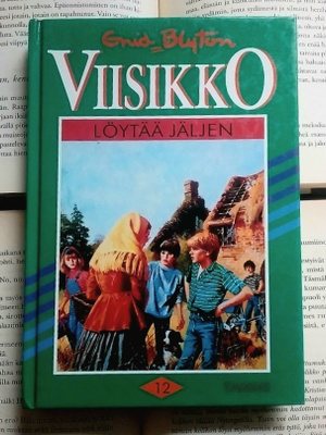Enid Blyton - Viisikko löytää jäljen (sid.)
