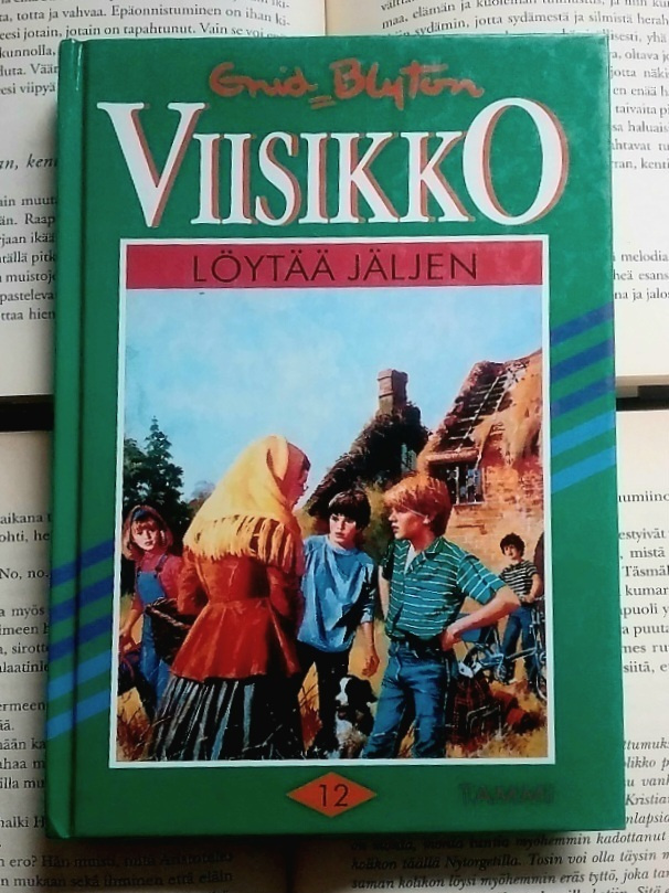 Enid Blyton - Viisikko löytää jäljen (sid.)