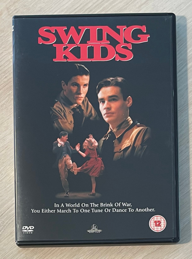 Swing Kids - rytmin kapinalliset (1993) Christian Bale