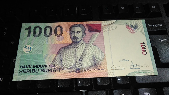 Indonesia 1000 Rupiah 2000 P141 UNC