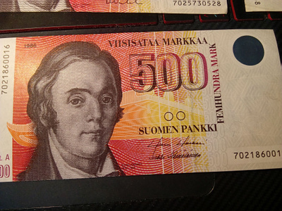 500mk 4kpl tai 47€/kpl