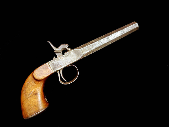 Huippukuntoinen 1800-luvun taskupistooli, Liege